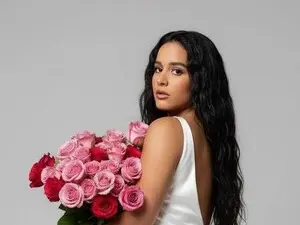 Mavie_roses  live sex cam