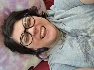Feralcritter  live sex cam