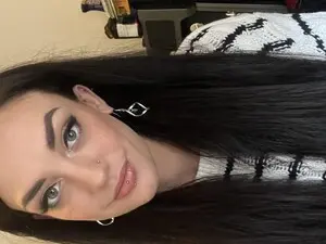 Baileyblues  live sex cam