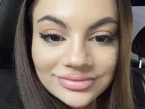 ToxicAnne  live sex cam