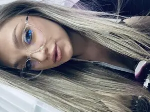 WetSelf  live sex cam