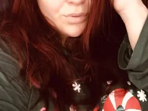 Delicateflowe  live sex cam