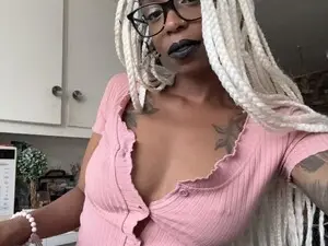 Mochahoneyxox  live sex cam