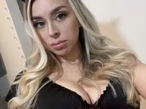 Blondbunnyxo  live sex cam
