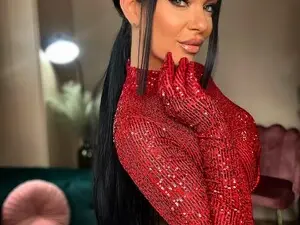 Aly_Ravennx  live sex cam