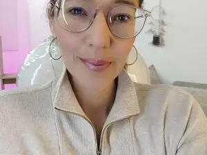 Antonella  live sex cam