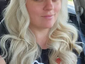 UrBimboWaifu  live sex cam