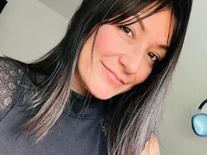 Yulian_Milf  live sex cam