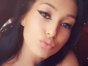 AlesiaAmor  live sex cam