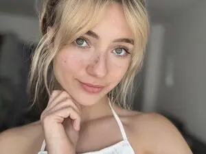 LuciaAmazing  live sex cam