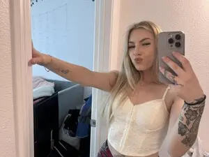 SirenSinz  live sex cam