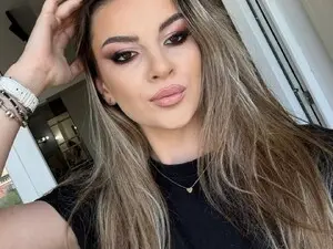 SweetViper  live sex cam