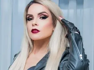 DomCaprisse  live sex cam