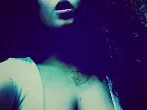 Fifilarue1313  live sex cam