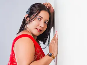 AlexaParis  live sex cam