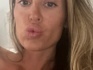 Svm3_K1n6  live sex cam