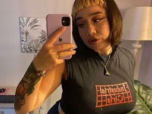 QueenZafi  live sex cam