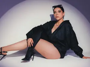 AmyWalker  live sex cam