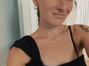 Bite_Size_Brat  live sex cam