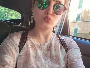 Rid_mina  live sex cam