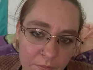 ThatGamerGirl  live sex cam