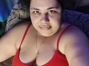 Xlatinastar  live sex cam