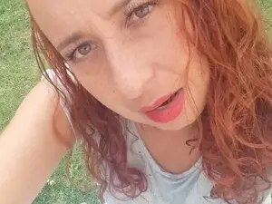 Milf_valeria  live sex cam