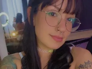 Steamy_julia  live sex cam