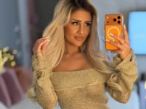 AnitaCruisze  live sex cam