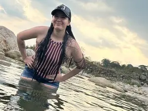 Megan_foxy  live sex cam