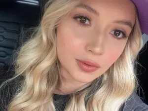 Anny_kross  live sex cam