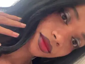 Dreamofbea  live sex cam