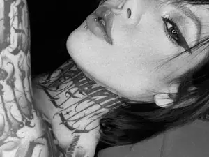 SatAMYc  live sex cam