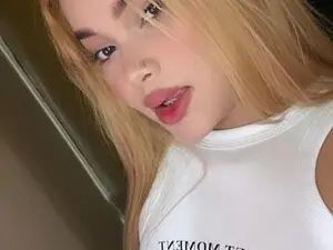 Emi_Savach  live sex cam