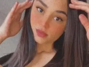Vegasbabie702  live sex cam