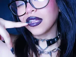 Curvycutie  live sex cam