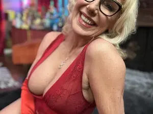 FitCougar  live sex cam