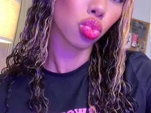 ILulu  live sex cam