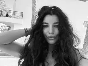 BlackPearl777  live sex cam