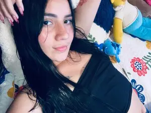 SarahFerreira  live sex cam