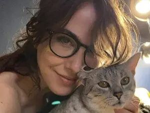 Yarrow  live sex cam