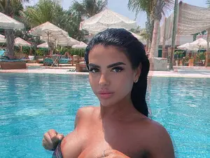 Alenaxoxo  live sex cam