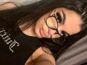 BruneteAstrid  live sex cam