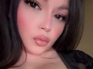TitsMcgeee  live sex cam