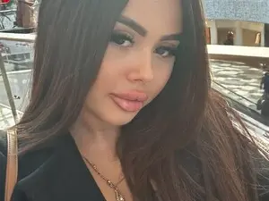 AryaTemptress  live sex cam