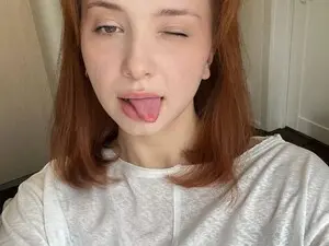 Ginnypeach  live sex cam