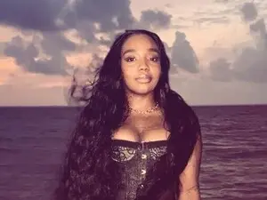 Zobe_love  live sex cam