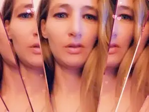 SinnamonKiss  live sex cam