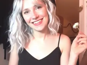 Yourgirlalice  live sex cam