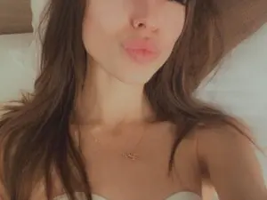 Laurensaenz  live sex cam